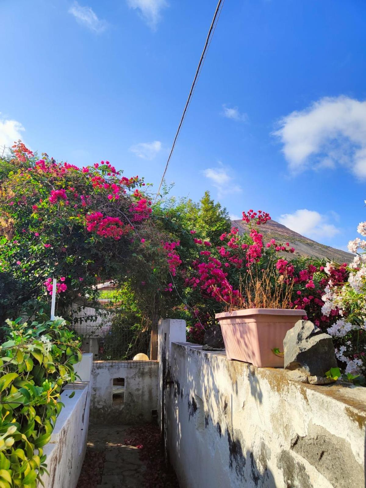 Residence Vulcano Cottage ภายนอก รูปภาพ